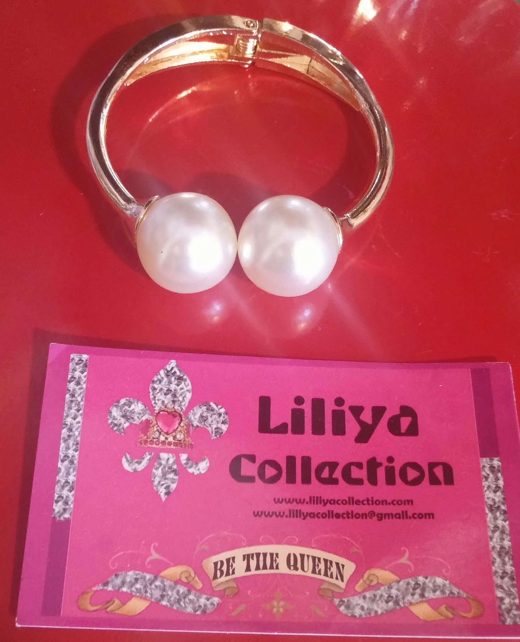 Bracelet  with 2 pearls
