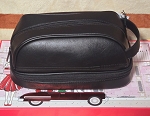 KENNETH COLE REACTION BLACK TRAVEL BAG