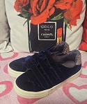 VELVET BLUE FASHION WOMEN BY GUESS SNEAKERS ***