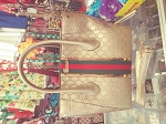 GOLD GUCCI FASHION BAG PRE OWNED 
