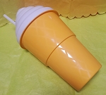 TUMBLER WITH STROW