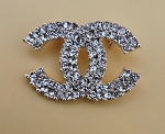 SMALL  CRYSTAL CC. GOLD TONE FASHION BROOCH 