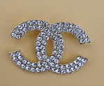 MEDIUM CRYSTAL CC. GOLD TONE FASHION BROOCH 