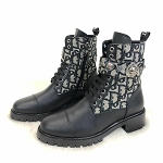 Boots 10D  leather 