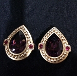 VINTAGE OSCAR DE LA RENTA PURPLE CRYSTAL TEARDROP CLIP ON EARRINGS GOLD TONE RHINESTONE 